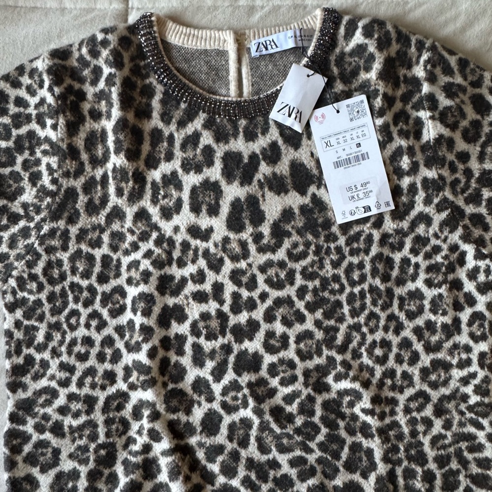 BNWT! ZARA JACQUARD KNIT ANIMAL PRINT JEWELED NECKLINE TOP